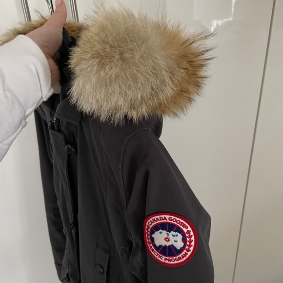 Authentic Canada Goose Kensington Parka Size XS Admiral Blue - Picture 5 of 5